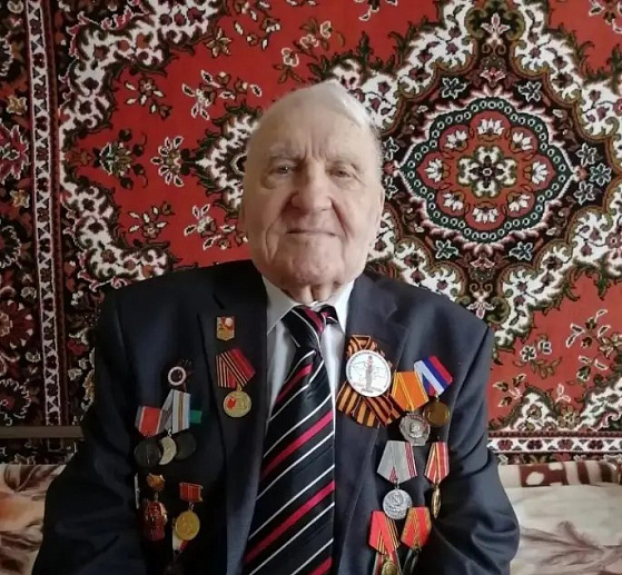 Вековой юбилей отмечает ветеран Великой Отечественной войны Владимир Коломойцев